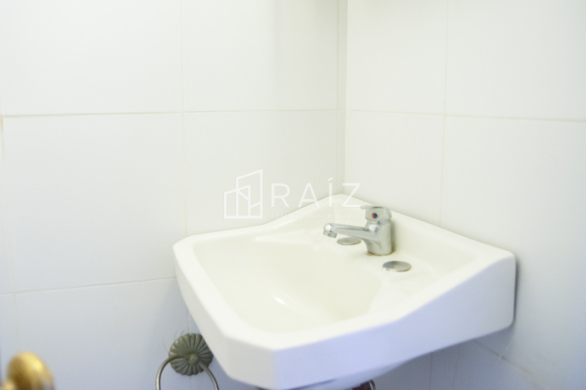 Casa ID.11841 - VENTA CASA 3 DORMITORIOS JARDINES DE CORDOBA