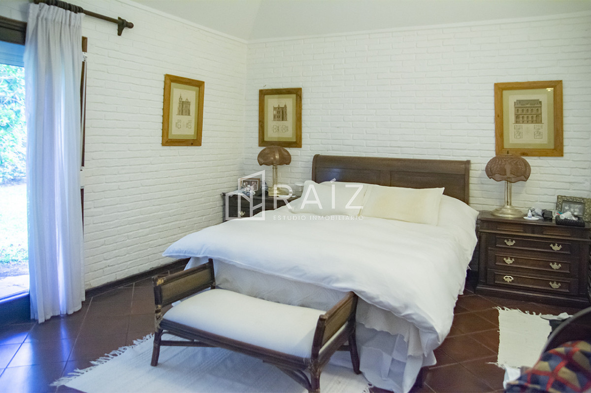 Casa ID.11841 - VENTA CASA 3 DORMITORIOS JARDINES DE CORDOBA