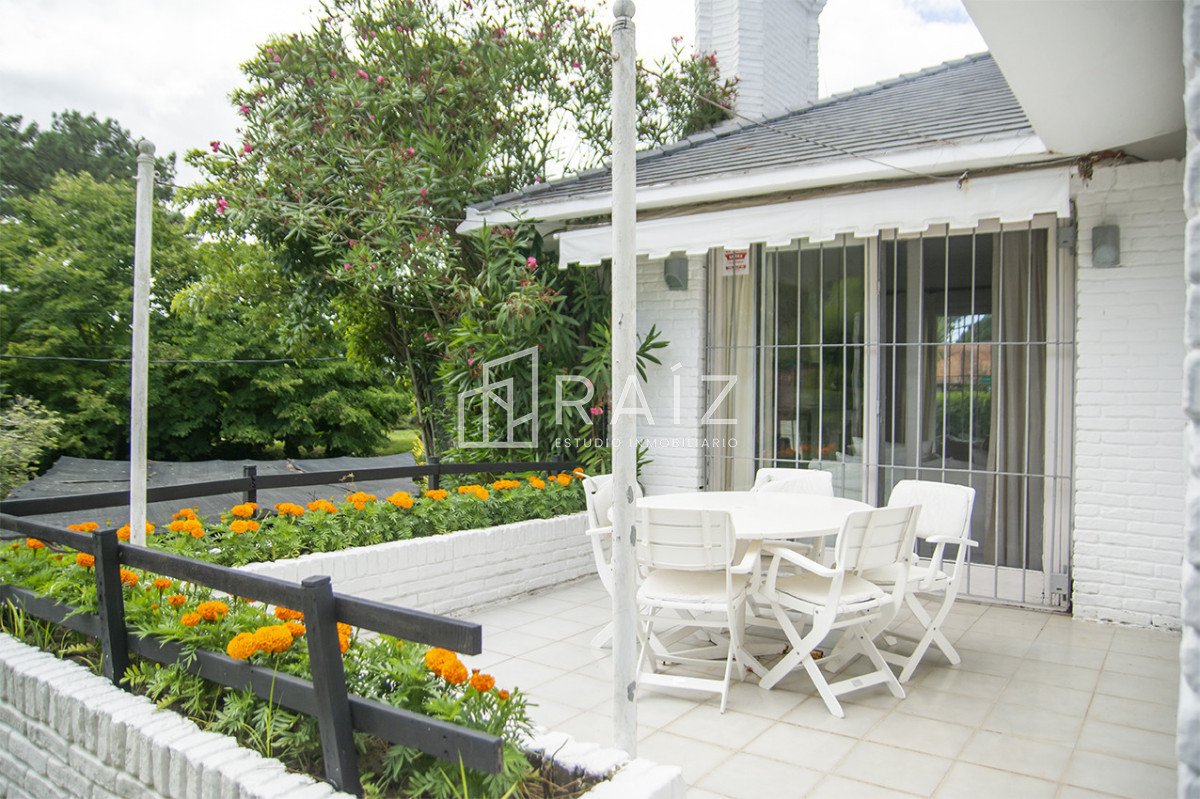 Casa ID.11841 - VENTA CASA 3 DORMITORIOS JARDINES DE CORDOBA