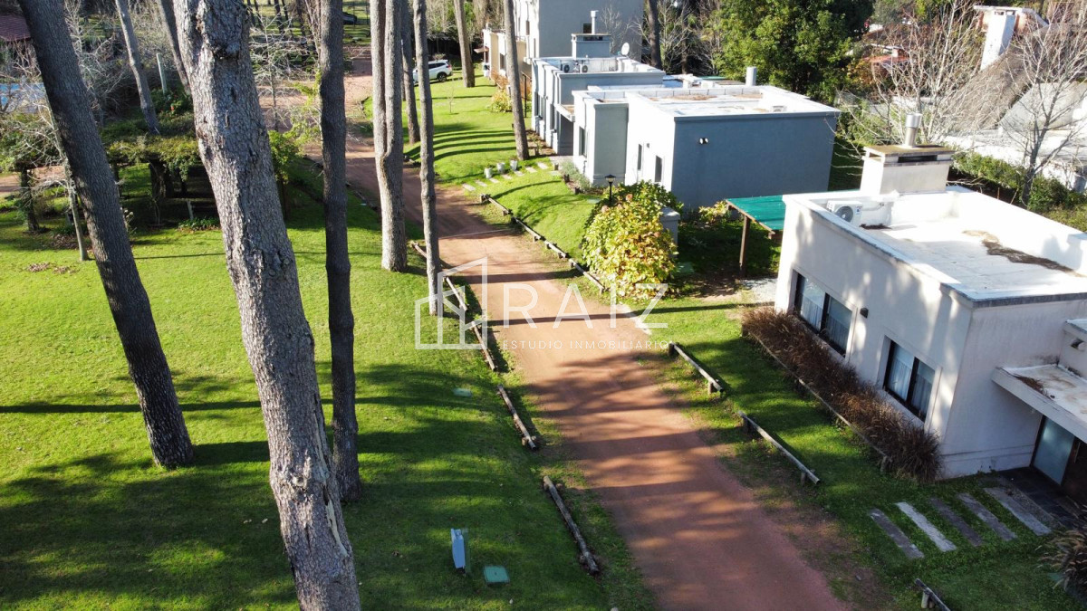 Terreno ID.12162 - En Pinares, Punta del Este vende terreno ideal para inversión 