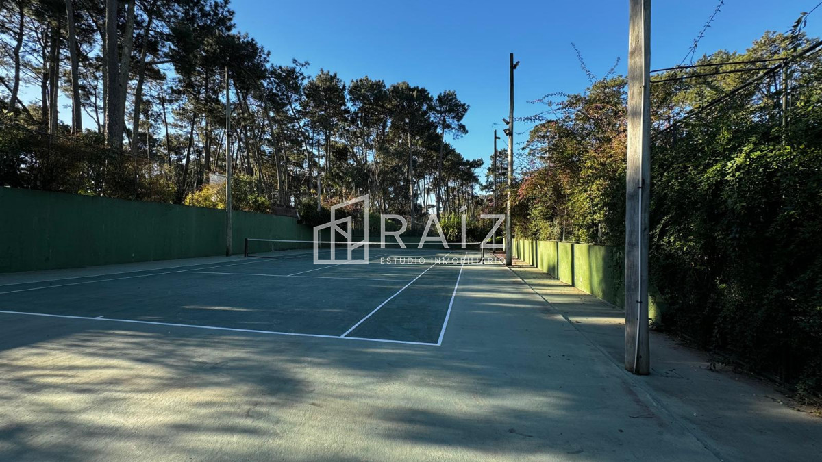 Terreno ID.12162 - En Pinares, Punta del Este vende terreno ideal para inversión 