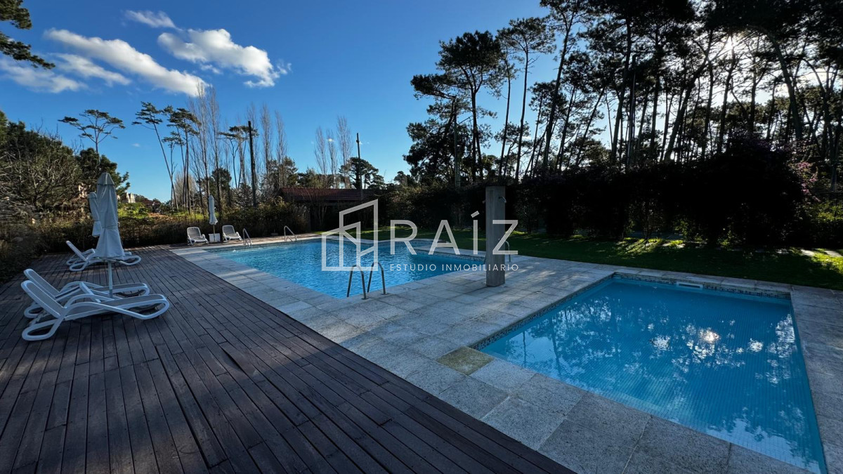 Terreno ID.12162 - En Pinares, Punta del Este vende terreno ideal para inversión 