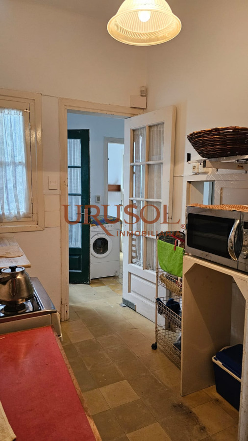Casa ID.159 - Importante residencia frente al mar en venta.