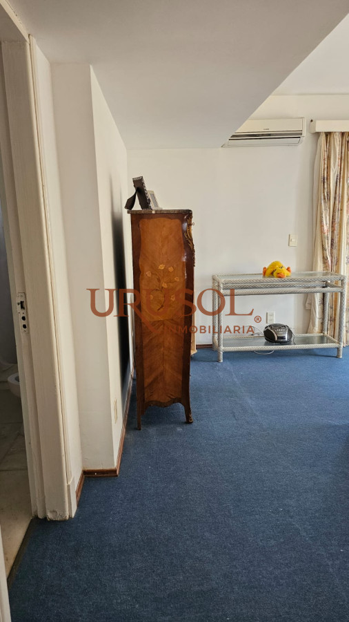 Casa ID.159 - Importante residencia frente al mar en venta.