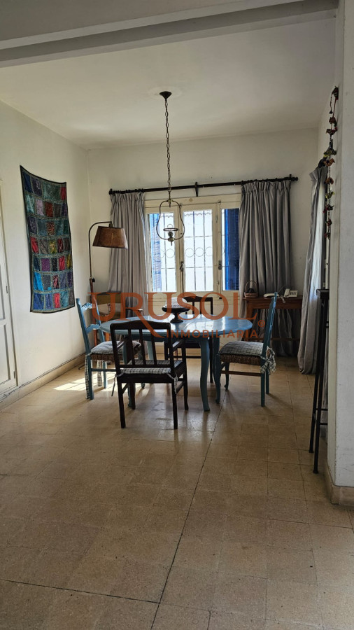 Casa ID.159 - Importante residencia frente al mar en venta.