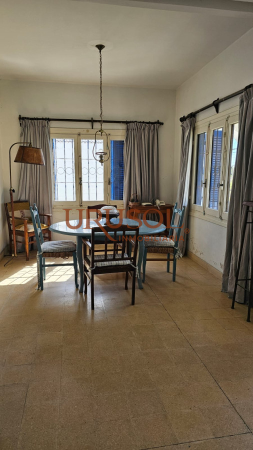 Casa ID.159 - Importante residencia frente al mar en venta.