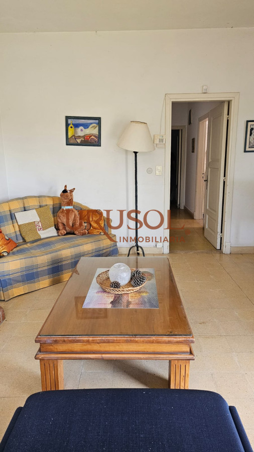 Casa ID.159 - Importante residencia frente al mar en venta.