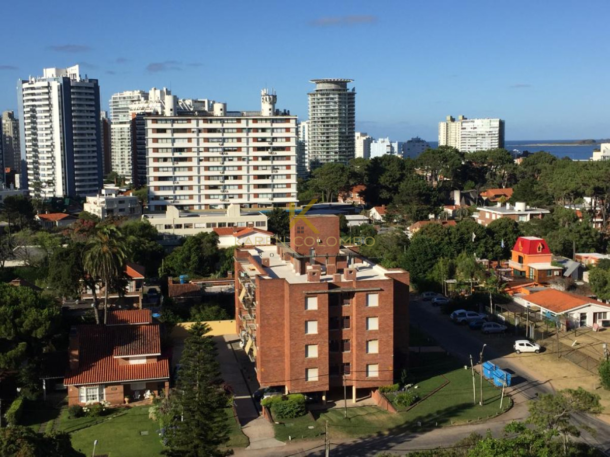 Apartamento ID.21094022 - Apartamento de 2 dormitorios en edificio Chronos , Punta del este  