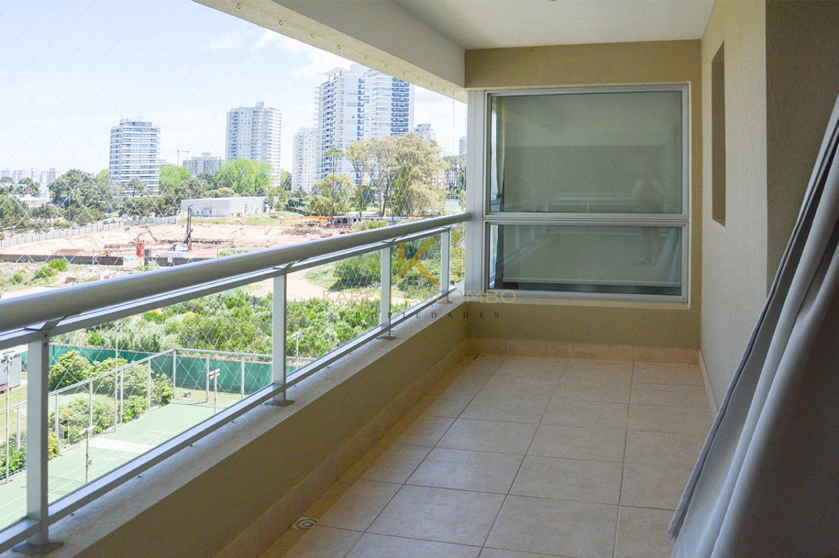 Apartamento ID.21096548 - Departamento en Torre Lobos en alquiler frente al mar, 3 dormitorios mas dependencia