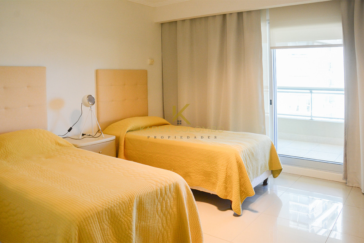 Apartamento ID.21096548 - Departamento en Torre Lobos en alquiler frente al mar, 3 dormitorios mas dependencia