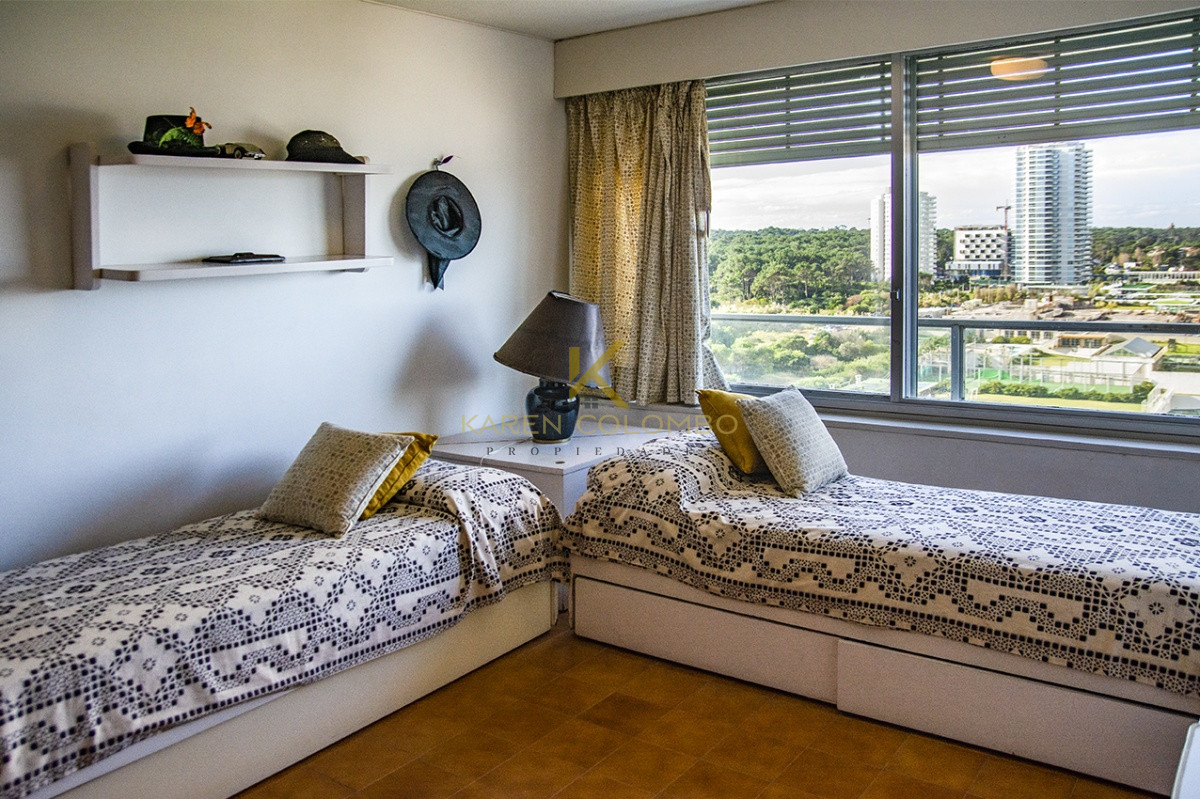 Apartamento ID.21094052 - Hermoso Departamento en venta de 3 dormitorios. Torre Tiburon. Playa Brava.