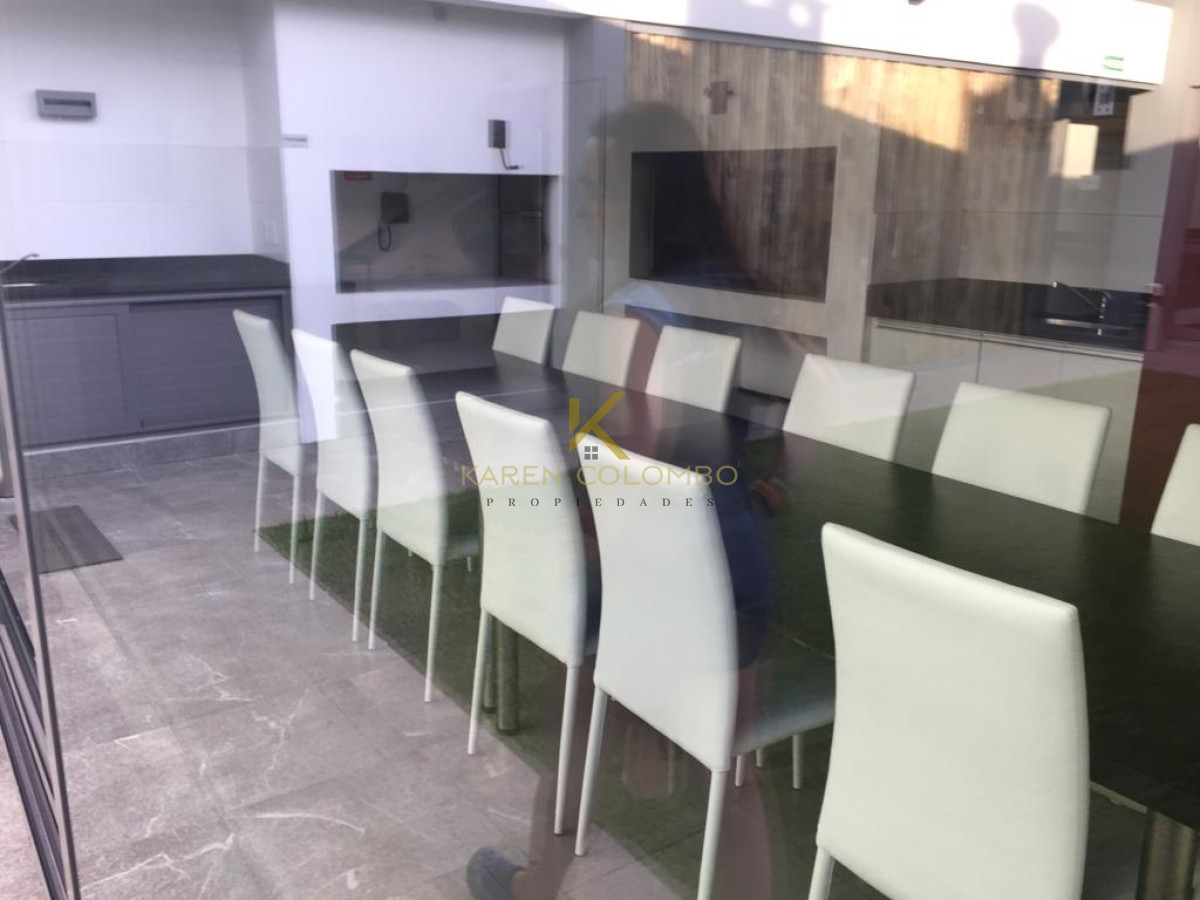 Apartamento ID.21094022 - Apartamento de 2 dormitorios en edificio Chronos , Punta del este  