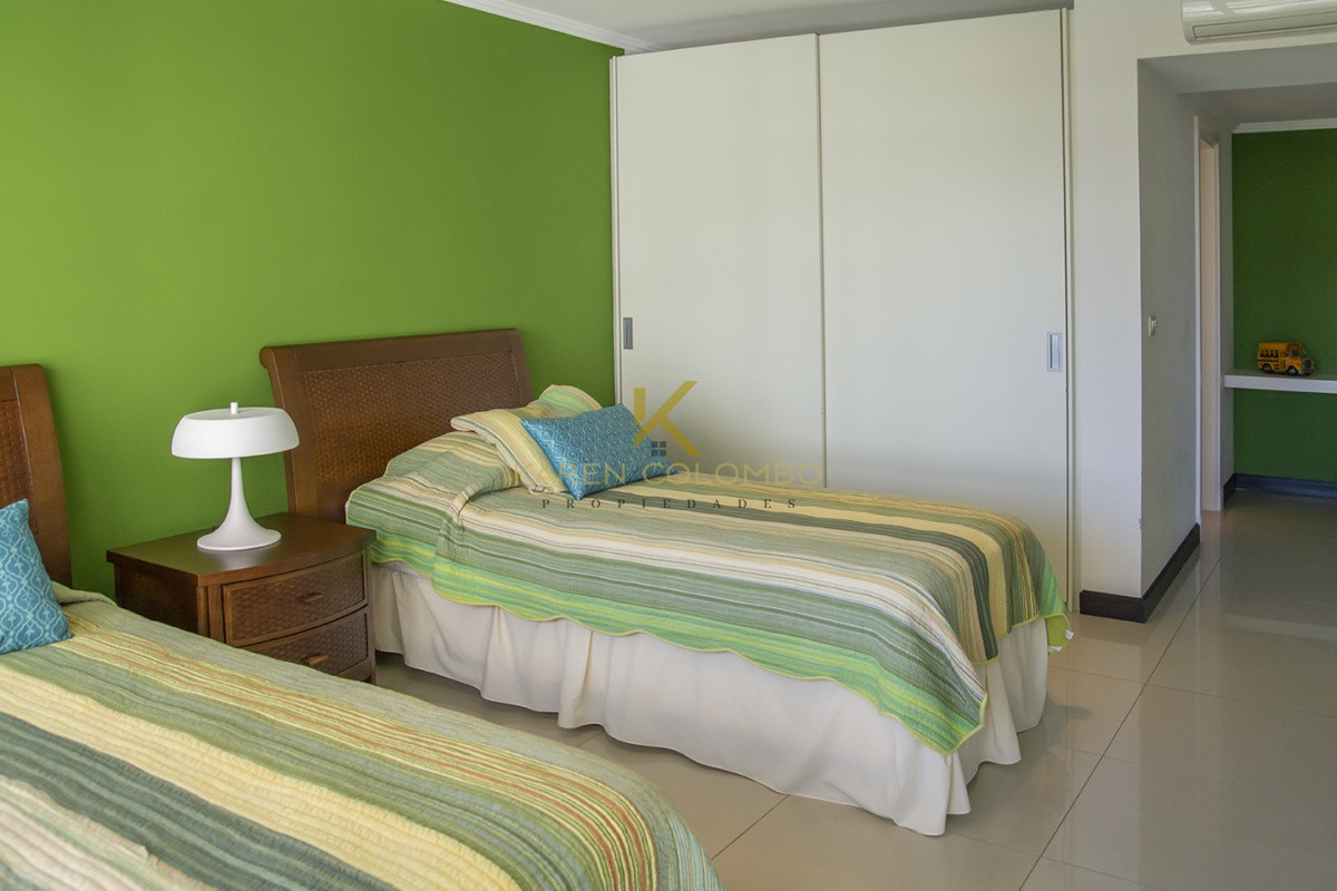 Apartamento ID.21094048 - Departamento en torre de jerarquia en Playa Brava, Venta y alquiler.