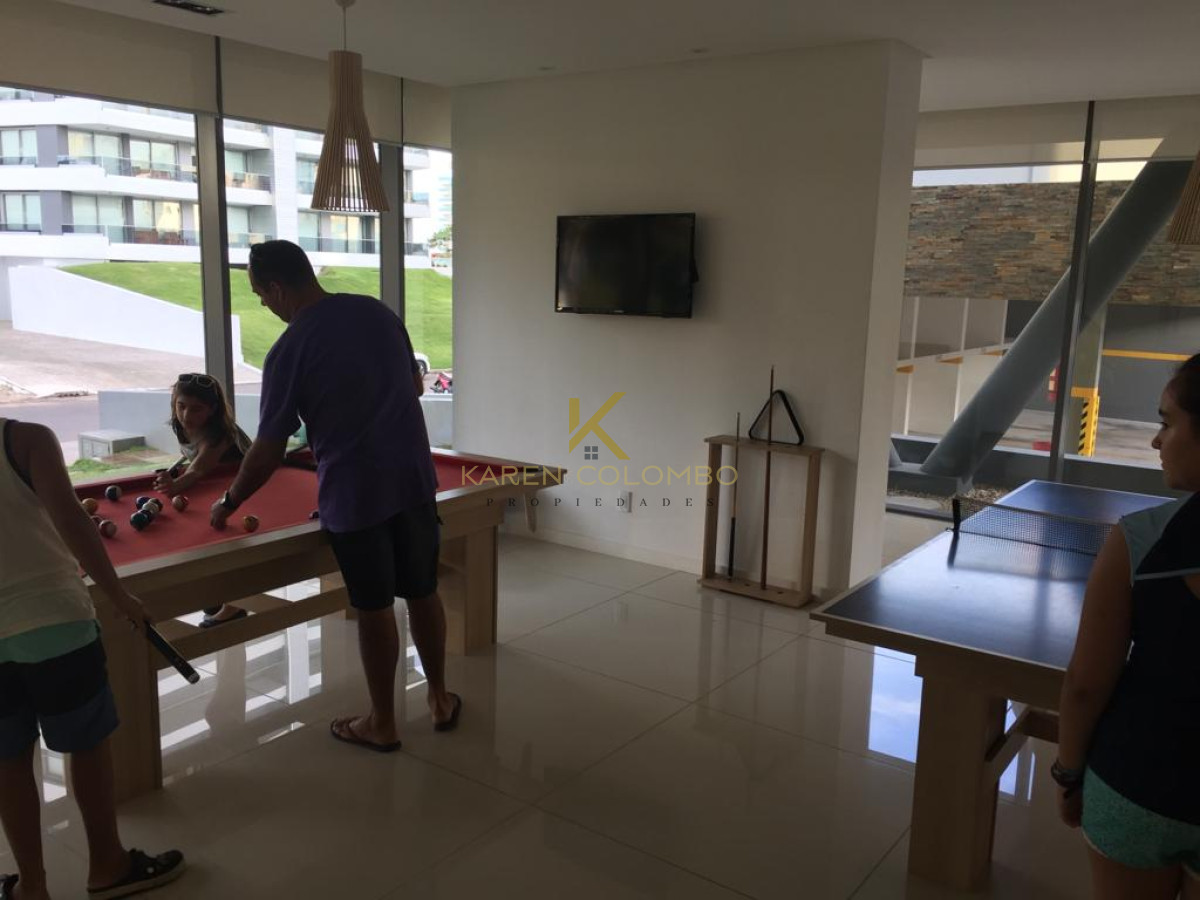 Apartamento ID.21094022 - Apartamento de 2 dormitorios en edificio Chronos , Punta del este  