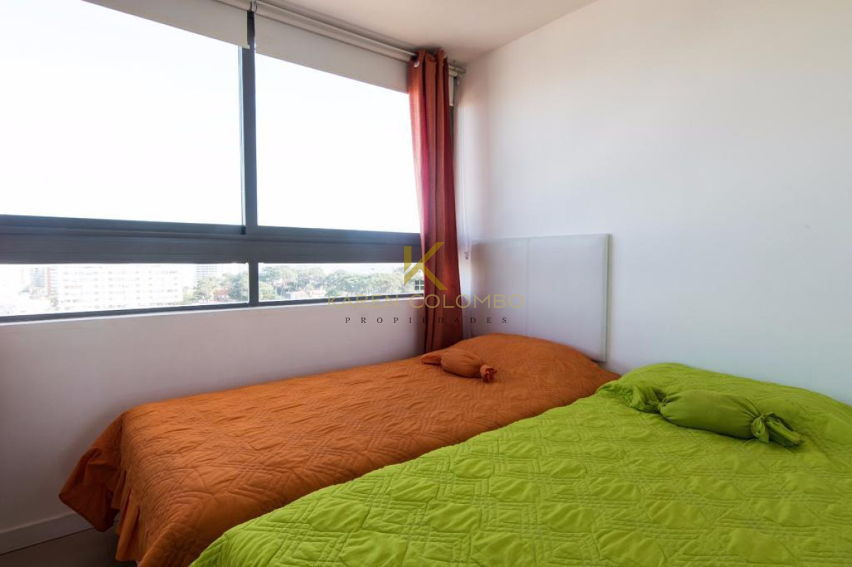 Apartamento ID.21094022 - Apartamento de 2 dormitorios en edificio Chronos , Punta del este  