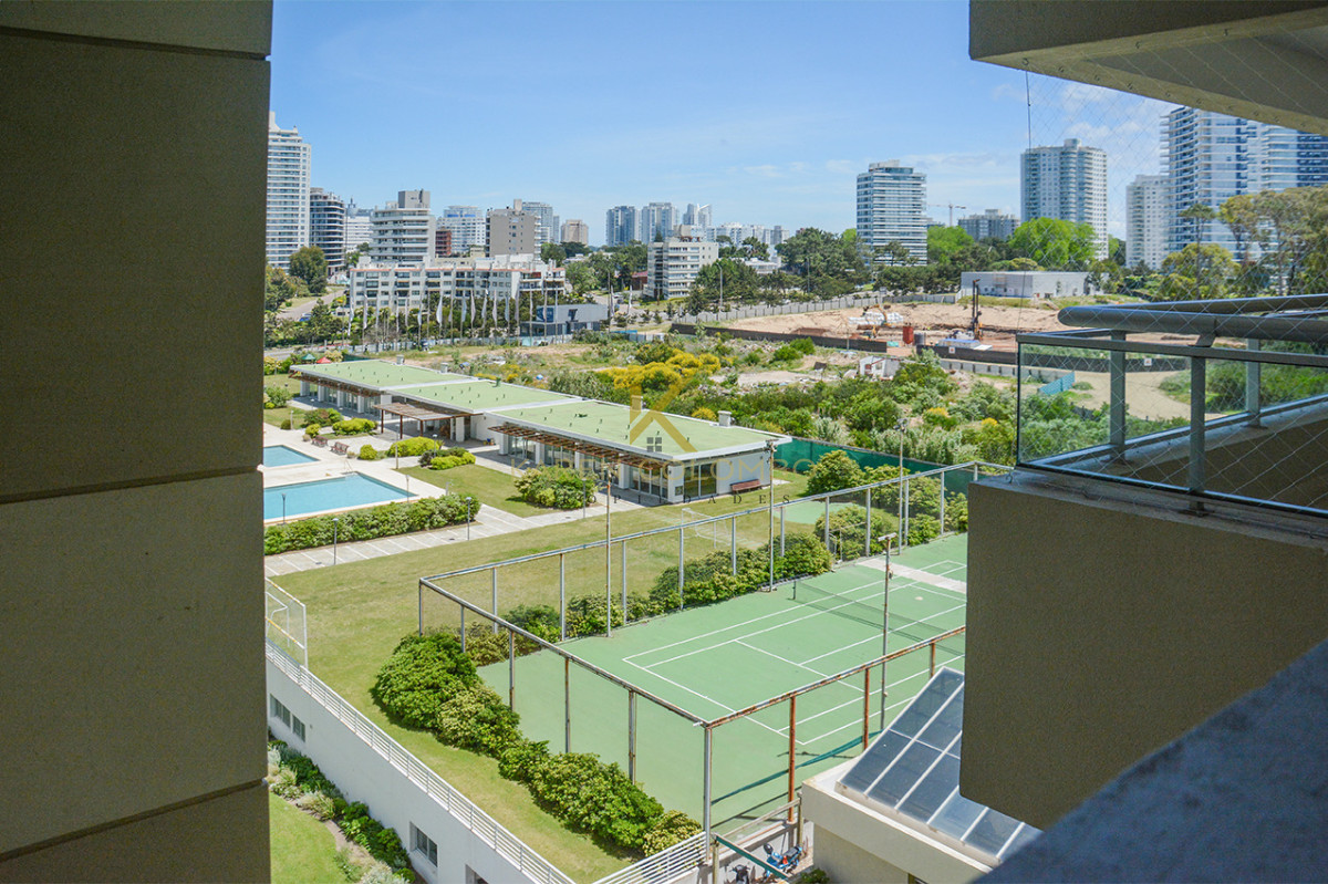 Apartamento ID.21096548 - Departamento en Torre Lobos en alquiler frente al mar, 3 dormitorios mas dependencia