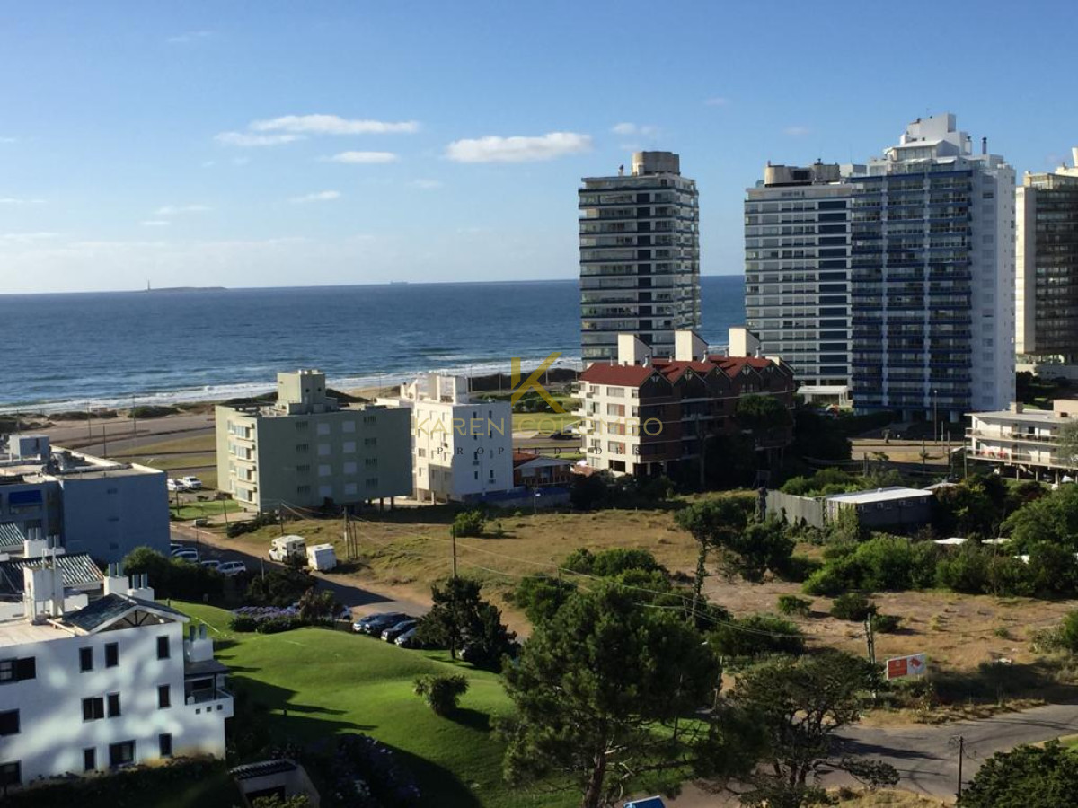 Apartamento ID.21094022 - Apartamento de 2 dormitorios en edificio Chronos , Punta del este  