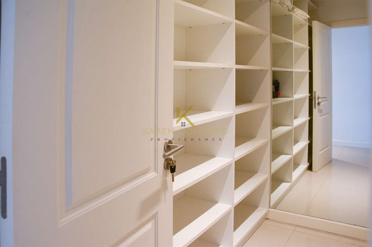 Apartamento ID.21096548 - Departamento en Torre Lobos en alquiler frente al mar, 3 dormitorios mas dependencia