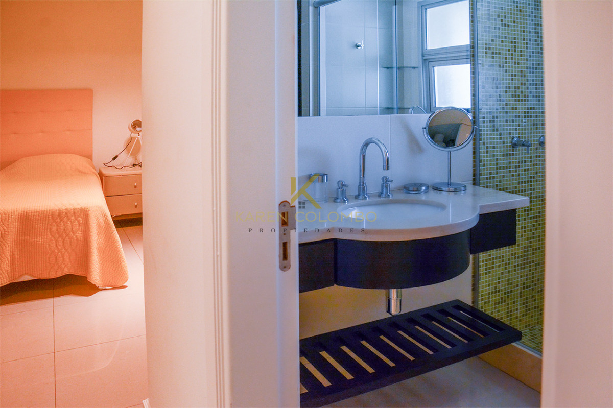 Apartamento ID.21096548 - Departamento en Torre Lobos en alquiler frente al mar, 3 dormitorios mas dependencia