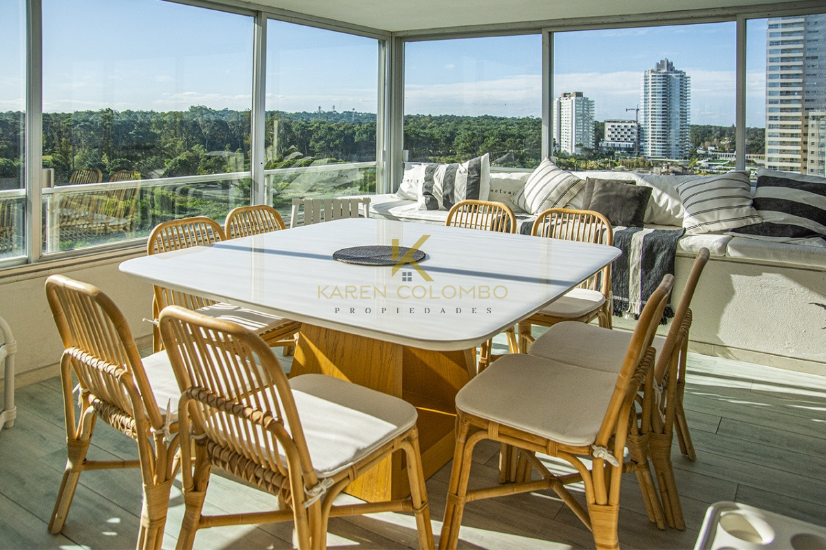 Apartamento ID.21094052 - Hermoso Departamento en venta de 3 dormitorios. Torre Tiburon. Playa Brava.