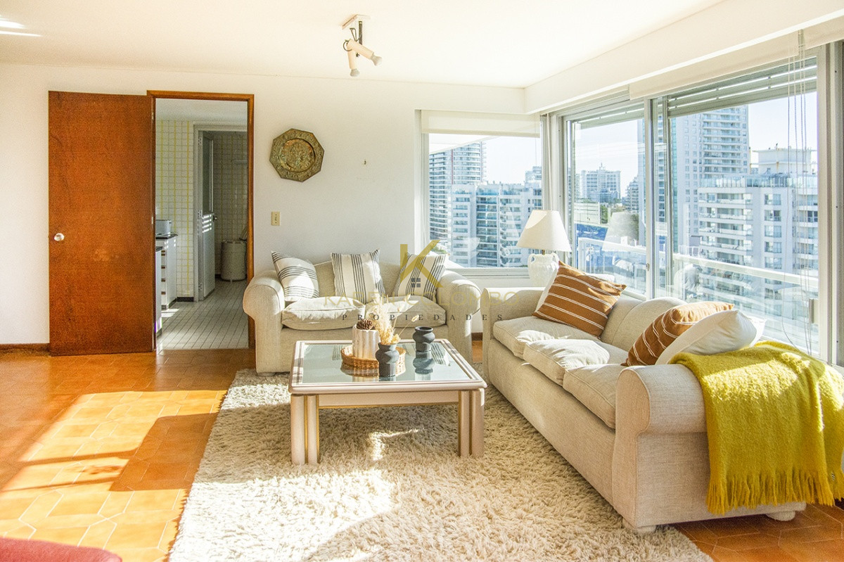 Apartamento ID.21094052 - Hermoso Departamento en venta de 3 dormitorios. Torre Tiburon. Playa Brava.