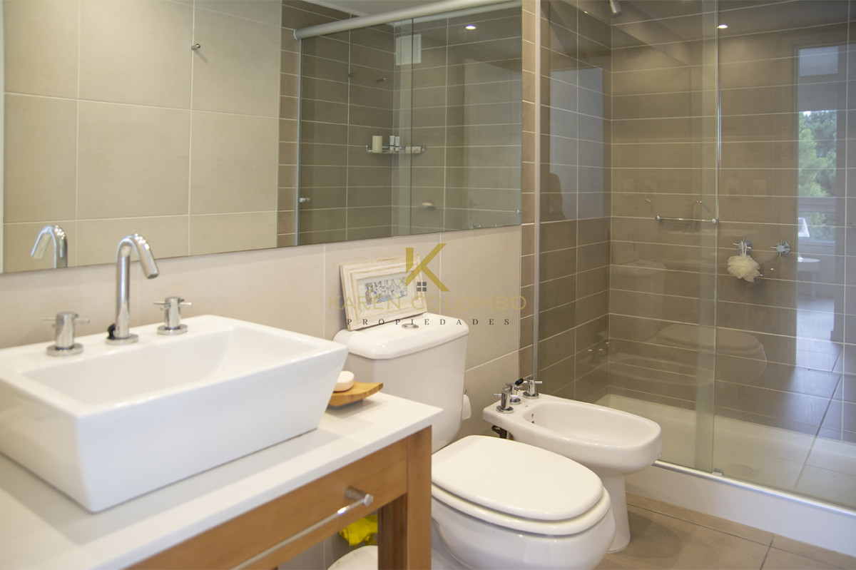 Apartamento ID.21094024 - Departamento de 1 dormitorio y medio en venta en complejo con amenities. Playa Brava