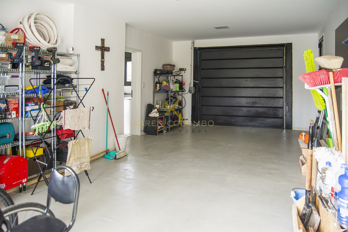 Casa ID.21095228 - Casa ideal de 4 dormitorios en suite en San Rafael Punta del Este.
