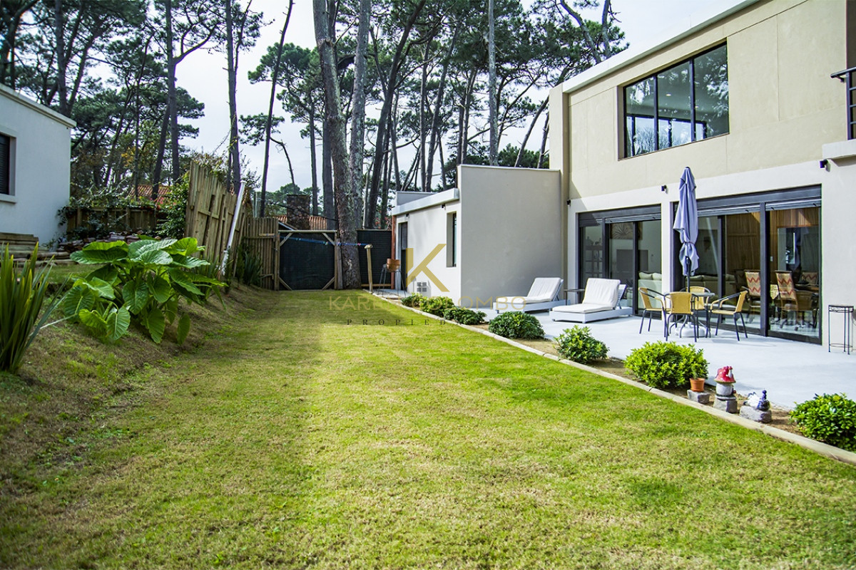 Casa ID.21095228 - Casa ideal de 4 dormitorios en suite en San Rafael Punta del Este.