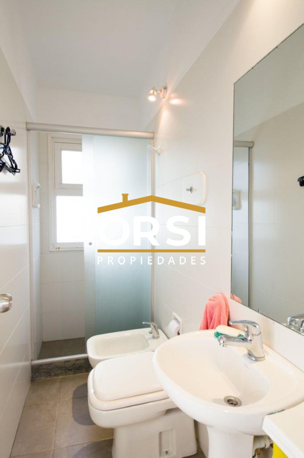 Casa ID.97 - Vende casa en excelente zona, de 5 dormitorios en Brava Punta del Este 