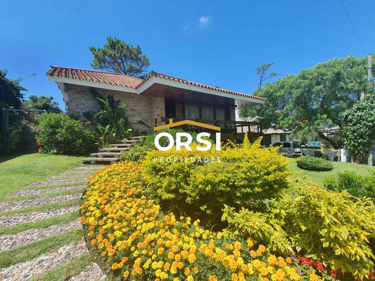 Casa ID.101 - Hermosa casa en venta a pocos metros del mar.