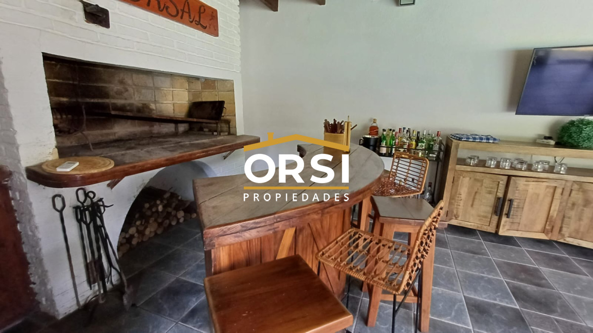 Casa ID.100 - Vende gran casa para vivir todo el año, de 3 dormitorios en Punta del Este 