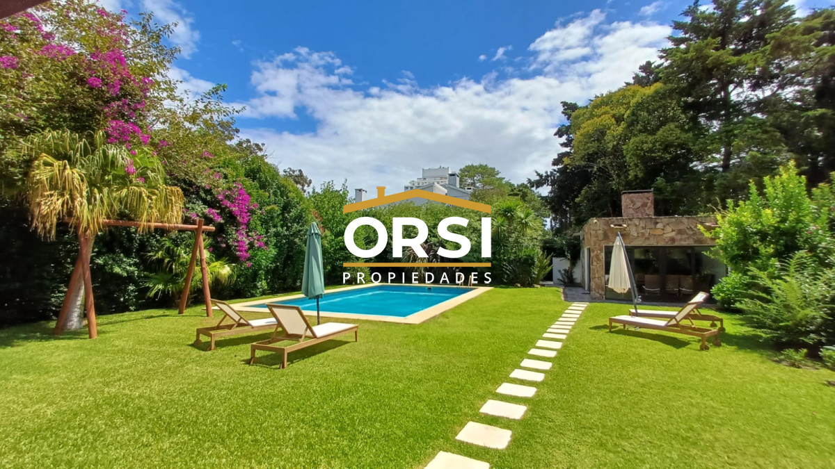 Casa ID.100 - Vende gran casa para vivir todo el año, de 3 dormitorios en Punta del Este 