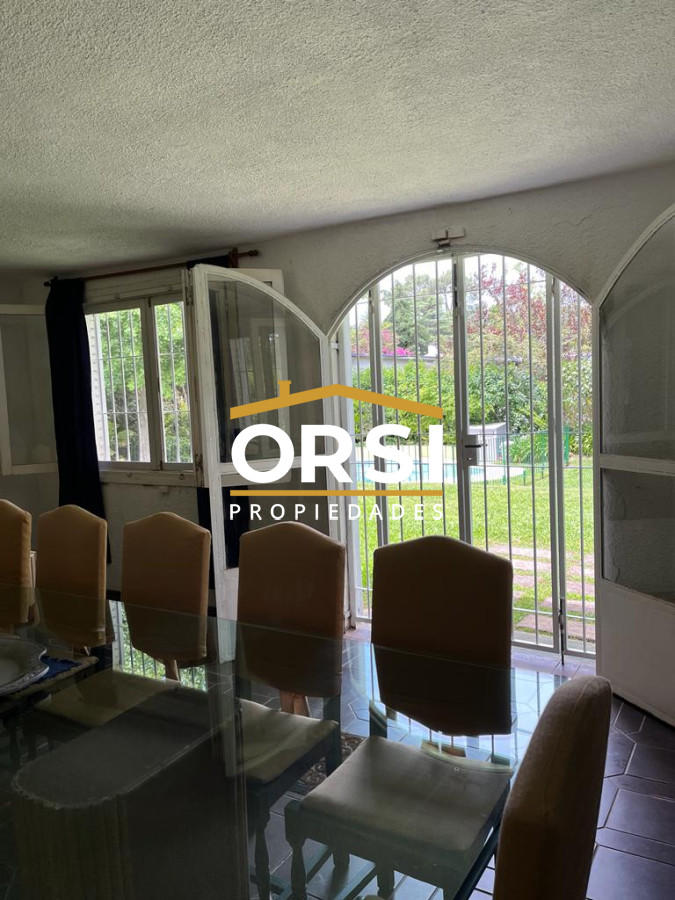 Casa ID.96 - Gran casa estilo tradicional de 4 dormitorios en venta en Playa Mansa