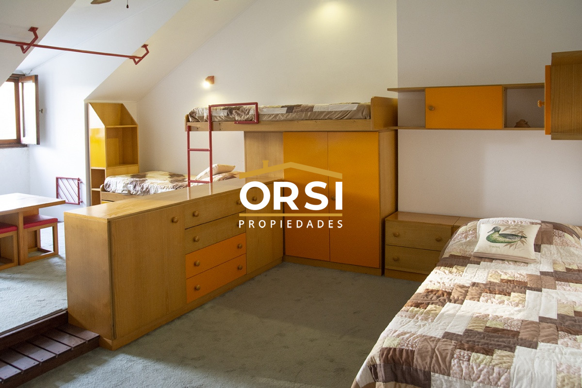 Casa ID.94 - Casa a la venta en playa mansa Punta Del Este, gran tamaño ubicada en zona privilegiada.