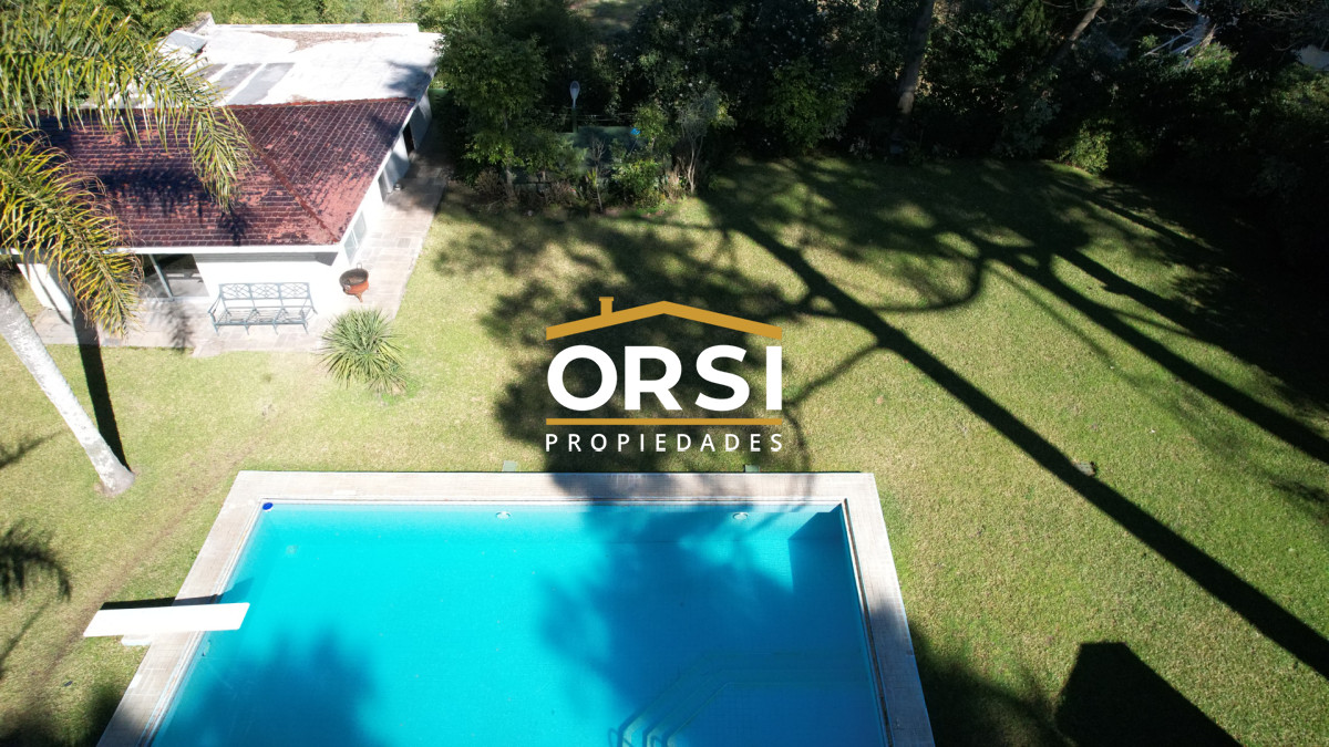 Casa ID.98 - Muy buena propiedad en venta, 5 dormitorios en barrio Cantegril, Punta del Este 