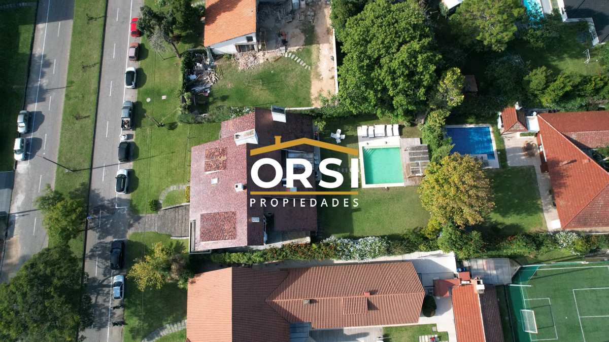 Casa ID.94 - Casa a la venta en playa mansa Punta Del Este, gran tamaño ubicada en zona privilegiada.