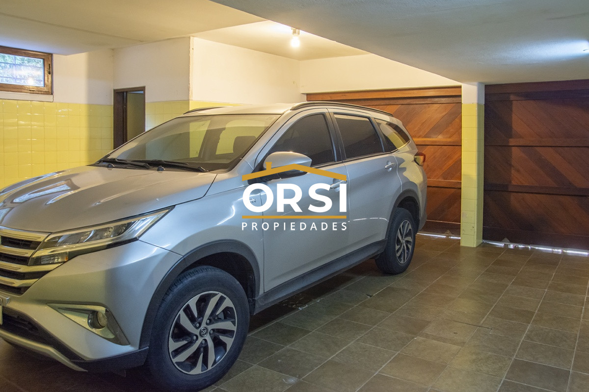 Casa ID.94 - Casa a la venta en playa mansa Punta Del Este, gran tamaño ubicada en zona privilegiada.