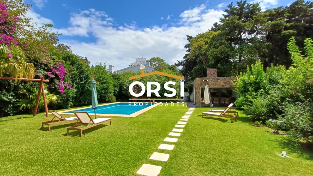 Casa ID.100 - Vende gran casa para vivir todo el año, de 3 dormitorios en Punta del Este 