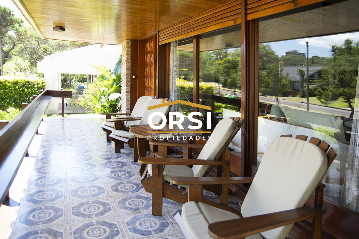 Casa ID.101 - Hermosa casa en venta a pocos metros del mar.