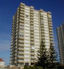 Apartamento en Venta de 3 dormitorios Frente al Mar , Playa Mansa , Punta del este