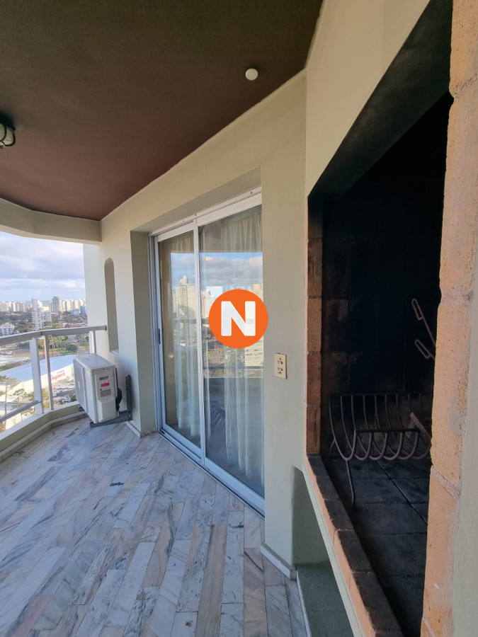 Apartamento Ref.224961 - Vende espectacular apartamento de 3 dormitorios en Punta del Este