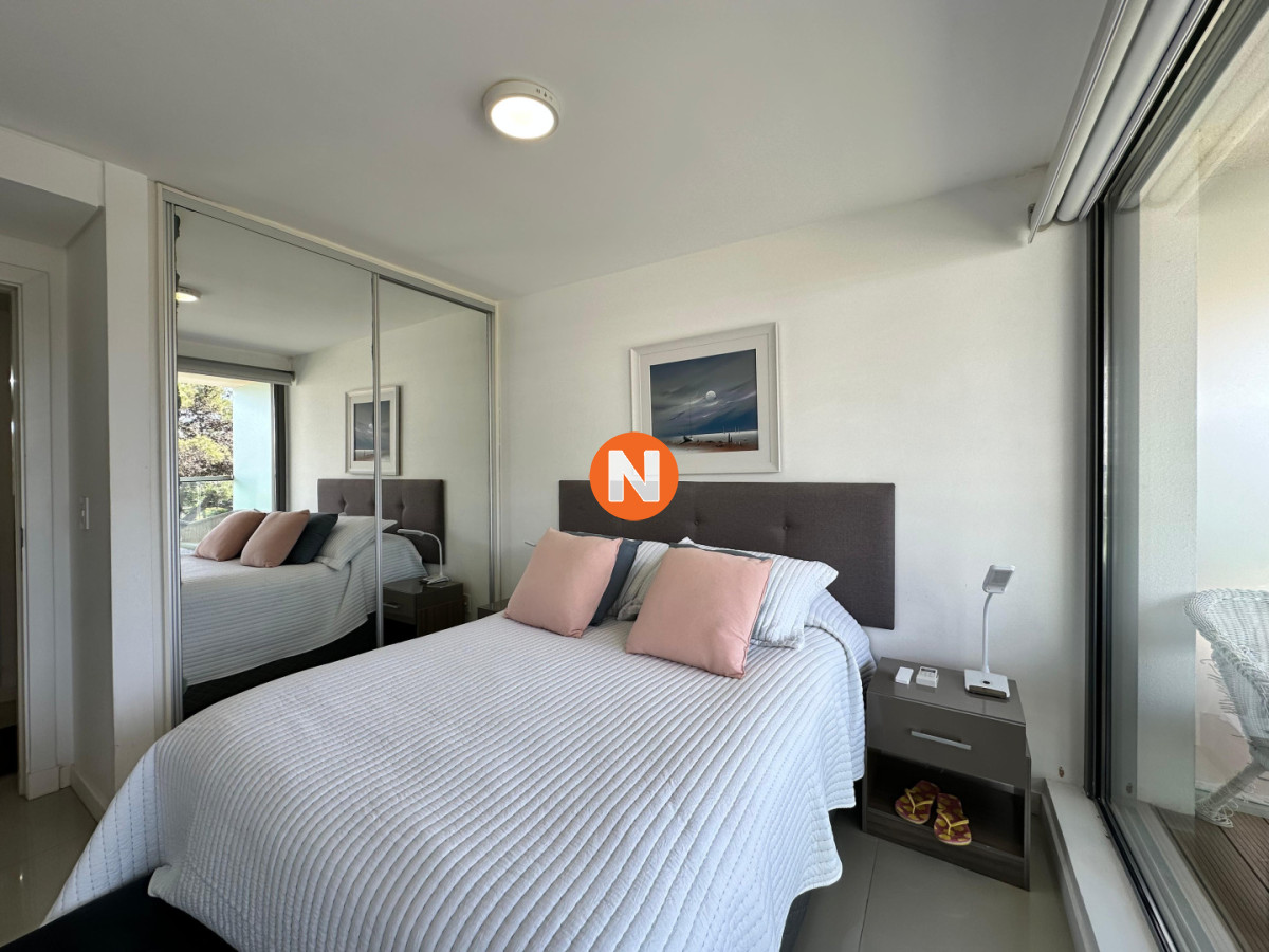 Apartamento Ref.224926 - Vende apartamento de 1 dormitorio y medio en Peninsula, Punta del Este