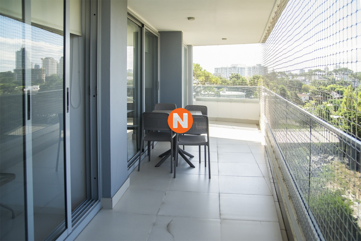 Apartamento Ref.222886 - Apartamento en venta en Torre esmeralda de 3 dormitorios , en Punta del Este