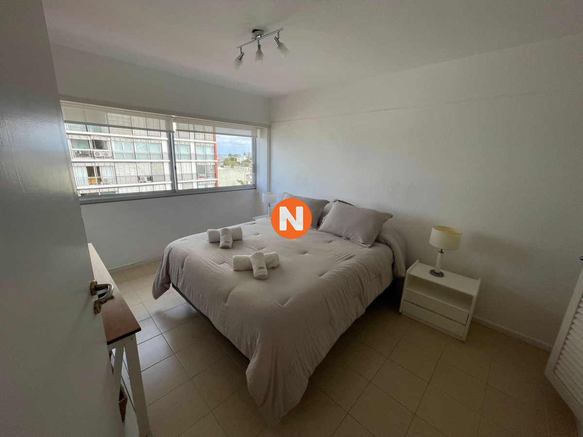 Apartamento Ref.224888 - Apartamento de 2 dormitorios con vista al mar en venta en Peninsula.