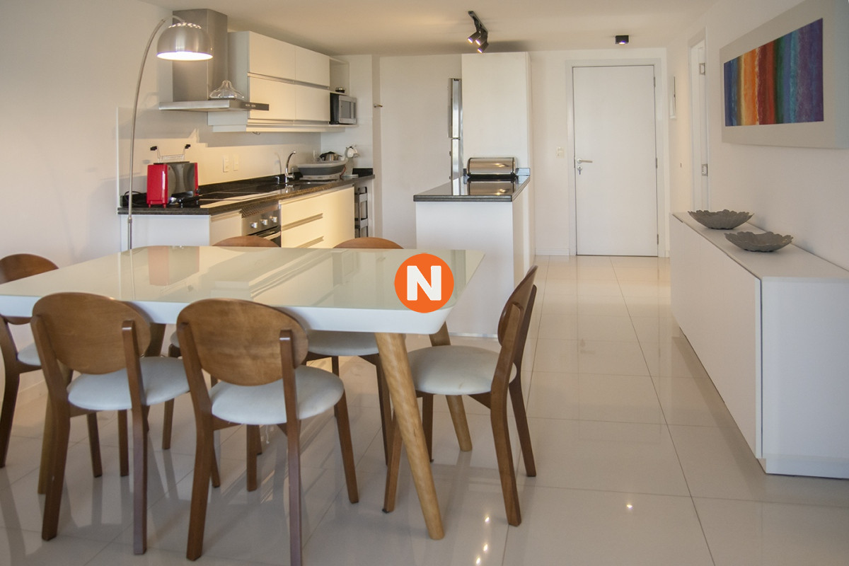 Apartamento Ref.222886 - Apartamento en venta en Torre esmeralda de 3 dormitorios , en Punta del Este