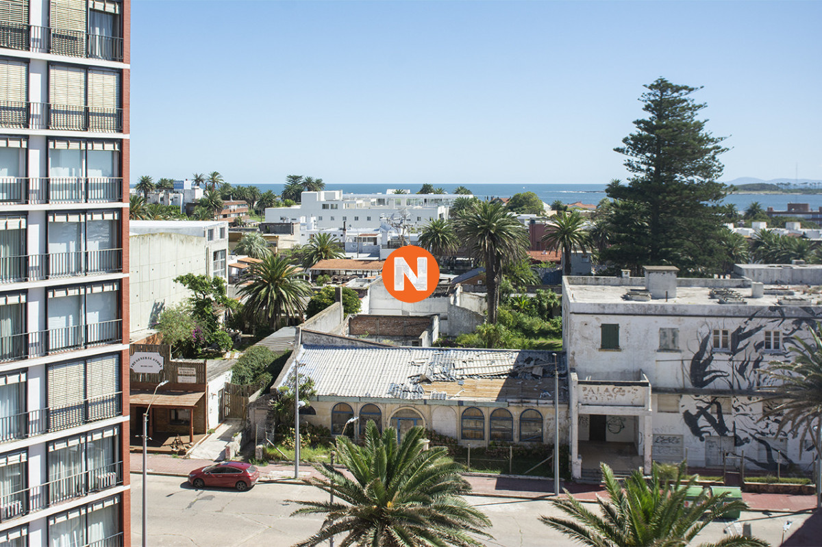 Apartamento Ref.224888 - Apartamento de 2 dormitorios con vista al mar en venta en Peninsula.