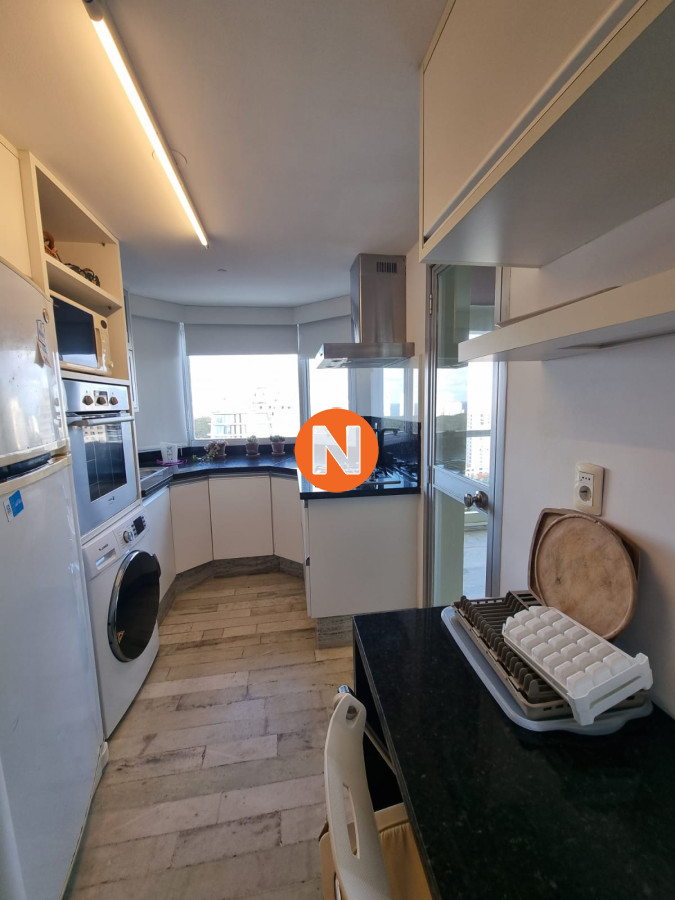 Apartamento Ref.224961 - Vende espectacular apartamento de 3 dormitorios en Punta del Este