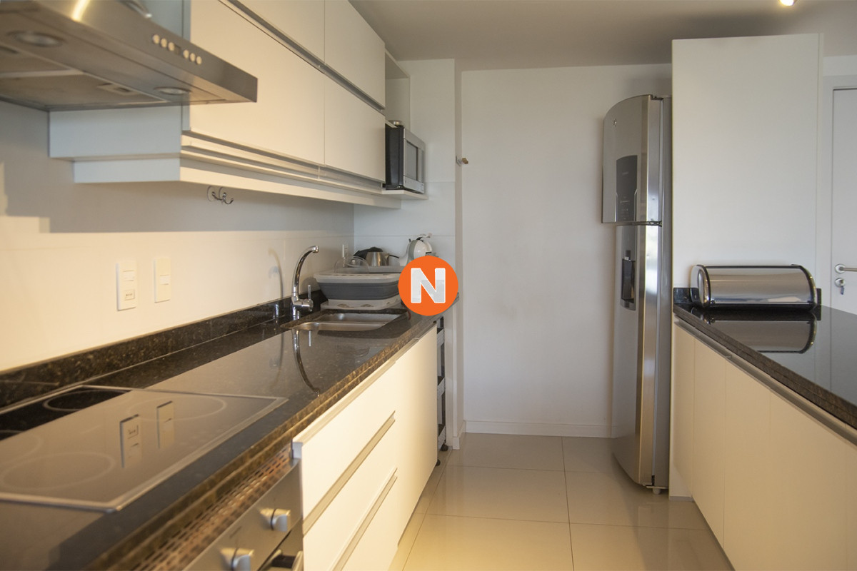 Apartamento Ref.222886 - Apartamento en venta en Torre esmeralda de 3 dormitorios , en Punta del Este