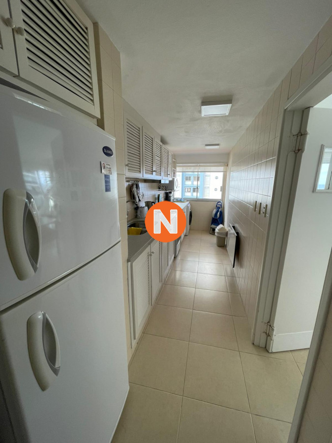 Apartamento Ref.224888 - Apartamento de 2 dormitorios con vista al mar en venta en Peninsula.