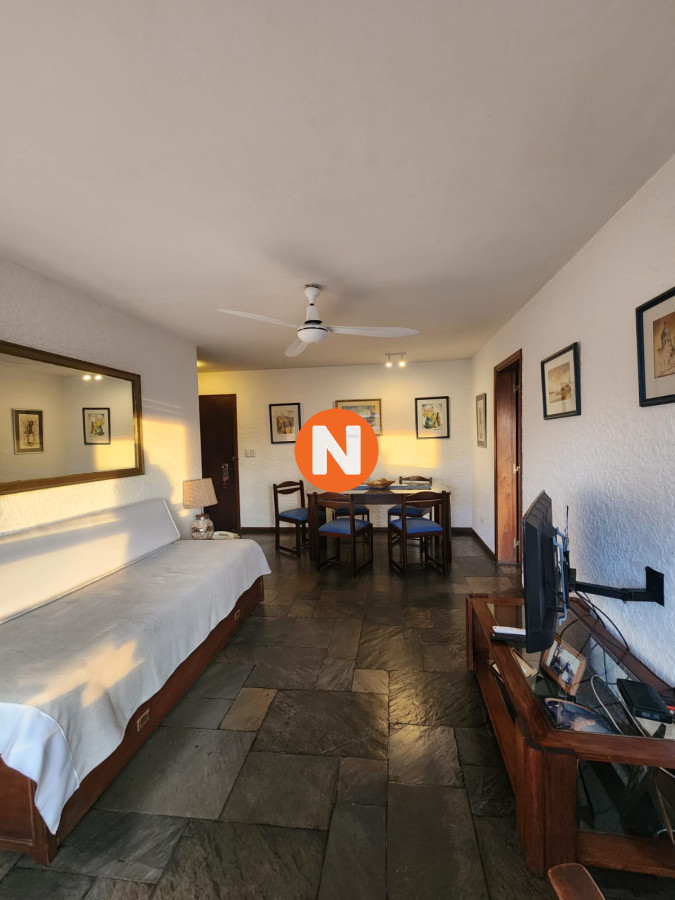 Apartamento Ref.222823 - Departamento de 1 dormitorio en venta en complejo frente al mar , Playa Brava , Punta del este 
